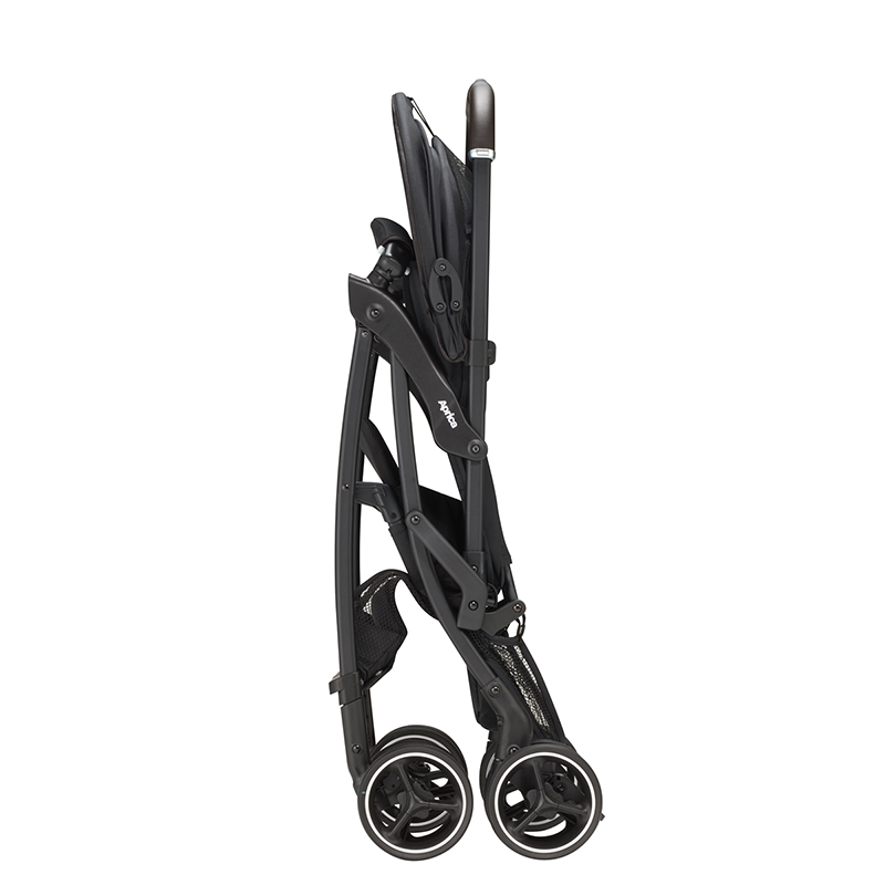 アップリカマジカルエアー_折り畳み